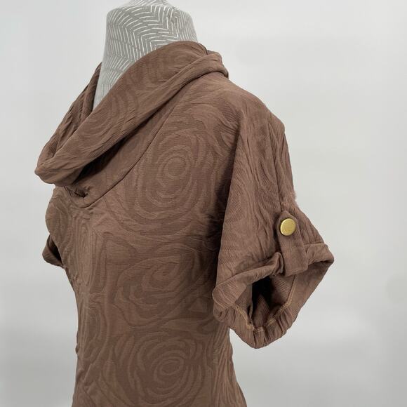 Brown Textured Top Short Sleeve Blouse Floral Swirl 3D Stretchy Corpcore Size 38 - Picture 3 of 7